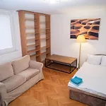 Pokoje Nowiniarska Nf