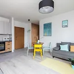 Superapart Sierakowskiego 4