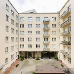 Uniwersytet Warszawski Modern Apartment
