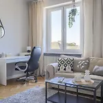Corolla Apartments Solidarnosci 147