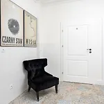 Metro Wilenski Varsovia Studio #4