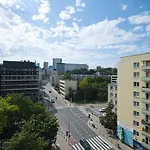 2Br Apt Balcony Tamka 17 Ac