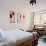 Cozy Warsaw City Center Studio