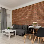 Rondo Wiatraczna Apartment With Parking By Noclegi Renters