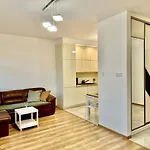 2-Bedroom Apartament Warszawa Praga