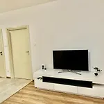 2-Bedroom Apartament Warszawa Praga
