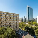 Rondo Onz City View Apartment