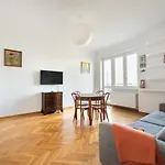 Plac Wilsona 2-Bedroom Apartment