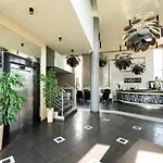 Varsovia Jerozolimskie Studio 215