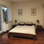 Solec Residence