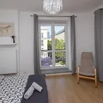 Spacious Apt In Heart Of Warsaw