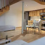 Dwupoziomowy Apartament Hoza