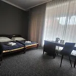 Hostel Bialoleka Premium - Free Parking & Wifi