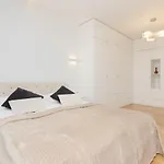 Spacious Lodygowa Apartment Ideal For Families By Noclegi Renters