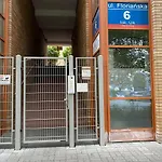 Komfortowy Apartament Na Florianskiej, Park Praski, Dw Wilenski,W Odleglosci Spaceru Od Starego Miasta, Milo Widziec Gosci Ze Zwierzetami