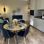 Luna Apartment