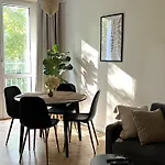 Luna Apartment