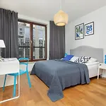 Siedmiogrodzka Air-Conditioned Apartment With Balcony Wola By Noclegi Renters