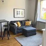 Cute Apartment In The City Center , 2-Beds , Wi-Fi - By Hik Apartments