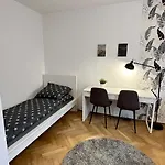 Warszawa Krucza Pokoje