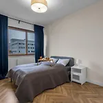 Business District Apartment - Parking, Balcony By Rentujemy