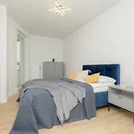 Goodnight Apartments Bialoleka With 2 Bedrooms & Parking By Noclegi Renters