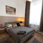 Clicktheflat Aleje Niepodleglosci Center Apart Rooms