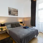 Clicktheflat Aleje Niepodleglosci Center Apart Rooms