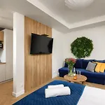 Movo Underwall Old Town Apartment