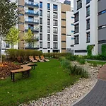 Stylish Airport Business Apartments - Parking, Balcony - By Rentujemy