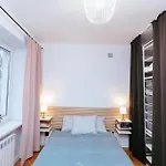 Modern, Cozy Apartment, Next To The Old Town!