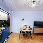 Modern, Cozy Apartment, Next To The Old Town!