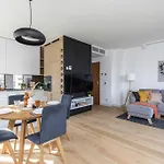 Superapart Okrzei 2, Urban Oasis With Views