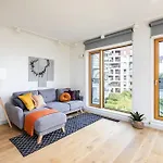 Superapart Okrzei 2, Urban Oasis With Views