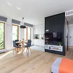 Superapart Okrzei 2, Urban Oasis With Views