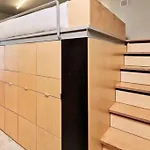 Free Parking - Creative Flat With Fast Wifi And Tv
