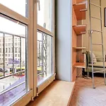 Free Parking - Creative Flat With Fast Wifi And Tv