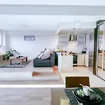 Salezego 6 Piekny Widok Na Stadion Narodowy Oraz Wisle Bardzo Duzy Balkon - Better Rental