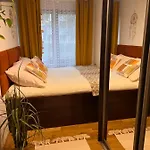 Yellow Apartment Airport Galeria Mokotow Netflix