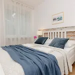 Stylish And Sweet Apartment In Warsaw Near Park Lazienki By Noclegi Renters