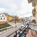 Old Town 5-Bedroom Apartment