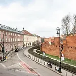 Old Town 5-Bedroom Apartment