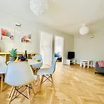 Eastside Warsaw Apartment