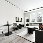 Nowolipki Modern Apartment