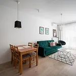 Arkadia Green Apartment
