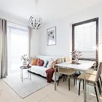 Superapart Bartycka 61