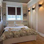 Apartament W Centrum Warszawy Z Darmowym Parkingiem