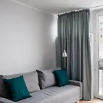 Metro Swietokrzyska Comfort Apartment