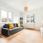 Chlodna Cosy Apartment
