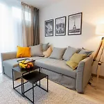 Comfy Place In The Heart Of Warsaw. Biz&Travel.